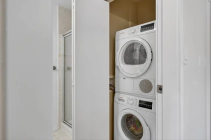 Powder Room Photo of 409 315 Knox Street, New Westminster, BC