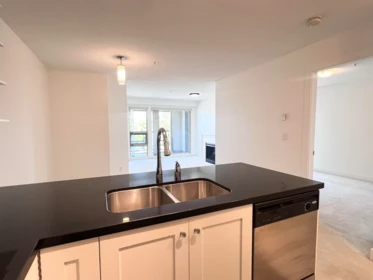 305 4550 Fraser Street, Vancouver, BC, Vancouver — Apartment/Condo for sale