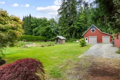 Hot Tub / Spa Photo of 25088 59 Avenue, Langley, BC