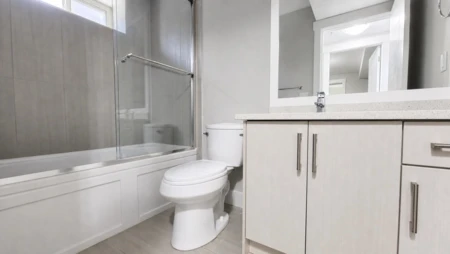 Hot Tub / Spa Photo of 1975 Coquitlam Avenue, Port Coquitlam, BC