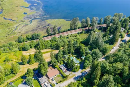 Hot Tub / Spa Photo of 44301 Bayview Road, Mission, BC
