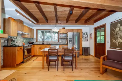Kitchen Island Photo of 44301 Bayview Road, Mission, BC