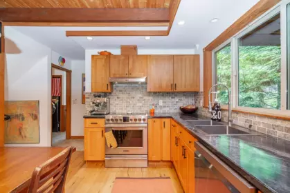 Kitchen Photo of 44301 Bayview Road, Mission, BC