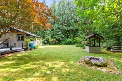 Mudroom Photo of 11193 284 Street, Maple Ridge, BC