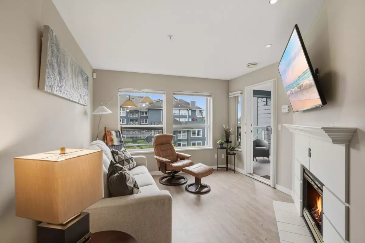 Dining Area Photo of 310 12911 Railway Avenue, Richmond, BC
