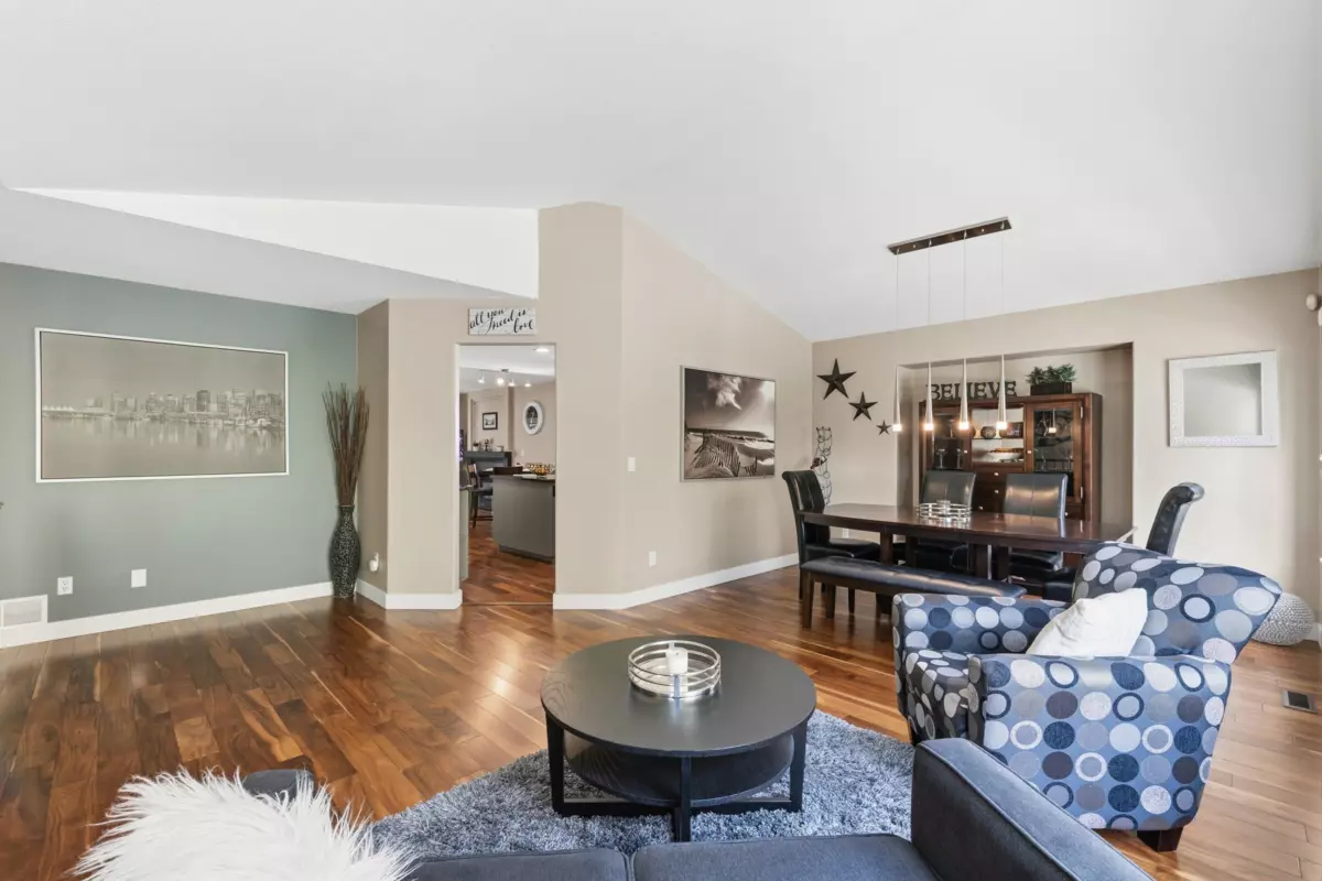 Living Room Photo of 11377 Creekside Street, Maple Ridge, BC