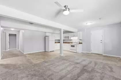Laundry Room Photo of 11377 Creekside Street, Maple Ridge, BC