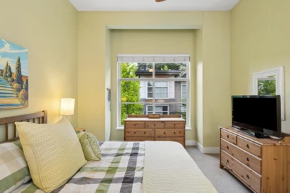Basement Recreation Room Photo of 2 3025 Baird Road, North Vancouver, BC