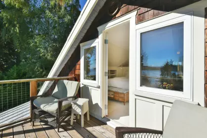 586 Bals Lane, Gibsons, BC, Gibsons — Single Family Residence for sale