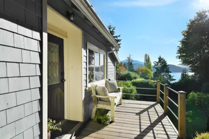 586 Bals Lane, Gibsons, BC, Gibsons — Single Family Residence for sale
