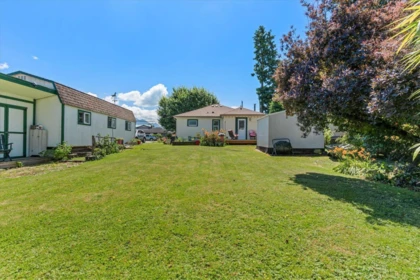 Hot Tub / Spa Photo of 46033 Fifth Avenue, Chilliwack, BC