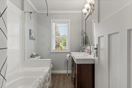 Mudroom Photo of 46033 Fifth Avenue, Chilliwack, BC