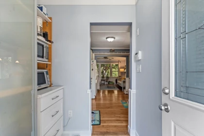 Powder Room Photo of 46033 Fifth Avenue, Chilliwack, BC