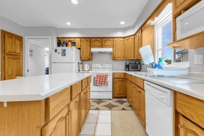 Kitchen Island Photo of 12905 65 Avenue, Surrey, BC