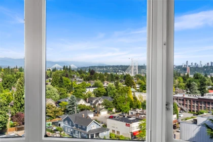 Guest Bathroom Photo of 1405 612 Fifth Avenue, New Westminster, BC