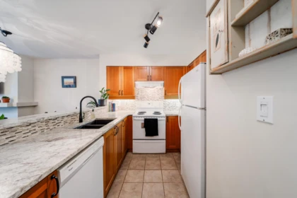 Kitchen Island Photo of 202 3727 W 10th Avenue, Vancouver, BC
