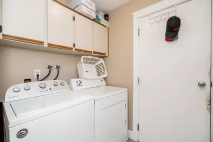 Hallway Photo of 2976 Willband Street, Abbotsford, BC