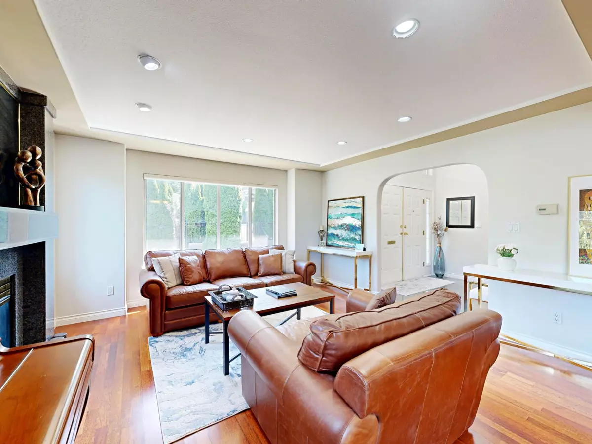 Dining Area Photo of 4093 Nithsdale Street, Burnaby, BC
