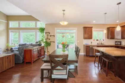 Kitchen Photo of 22990 134 Loop, Maple Ridge, BC