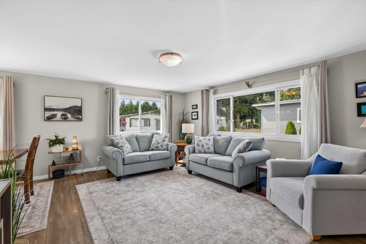Family Room Photo of 200 27111 Avenue, Langley, BC
