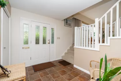 Hallway Photo of 612 Hillcrest Street, Coquitlam, BC