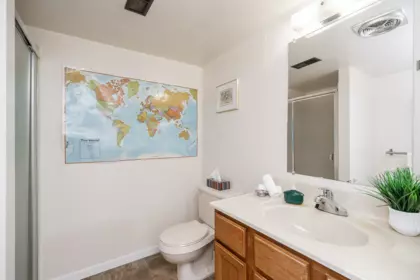 Mudroom Photo of 612 Hillcrest Street, Coquitlam, BC