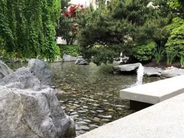 Garden / Landscaping Photo of 410 Beach Crescent, Vancouver, BC