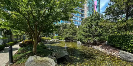 Hot Tub / Spa Photo of 410 Beach Crescent, Vancouver, BC
