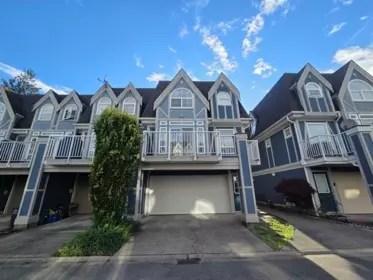 Swimming Pool Photo of 38 11571 Thorpe Road, Richmond, BC