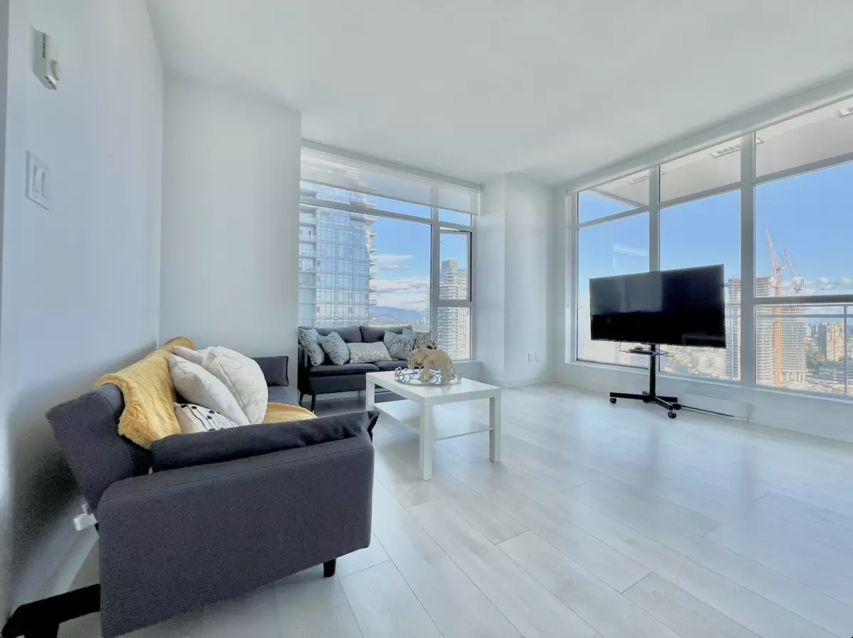 Family Room Photo of 3010 4670 Assembly Way, Burnaby, BC