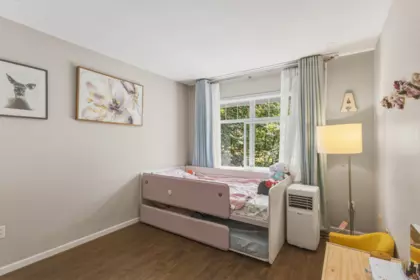Bedroom 3 Photo of 19 5240 Oakmount Crescent, Burnaby, BC