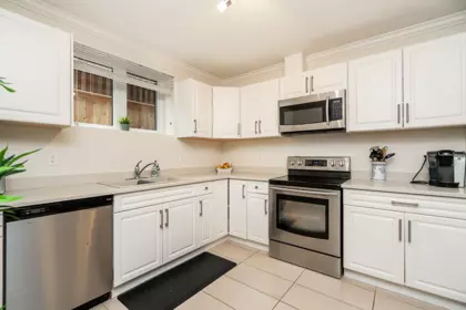Hot Tub / Spa Photo of 836 Sprice Avenue, Coquitlam, BC