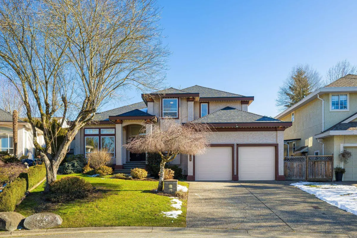 Living Room Photo of 15355 80a Avenue, Surrey, BC