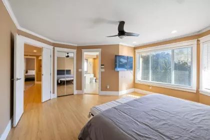 Hallway Photo of 15355 80a Avenue, Surrey, BC