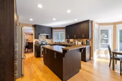Kitchen Photo of 15355 80a Avenue, Surrey, BC