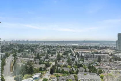 Hot Tub / Spa Photo of PH2 7328 Arcola Street, Burnaby, BC