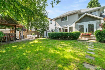 14262 71 Avenue, Surrey, BC, Surrey — Single Family Residence for sale