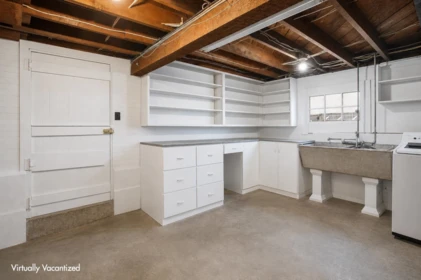 Mudroom Photo of 88 W Woodstock Avenue, Vancouver, BC