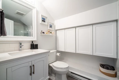 Hallway Photo of 1429 133a Street, Surrey, BC