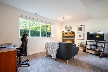 Mudroom Photo of 1429 133a Street, Surrey, BC