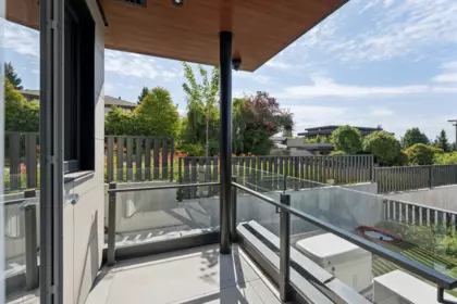 Entry Foyer Photo of 1202 Duchess Avenue, West Vancouver, BC