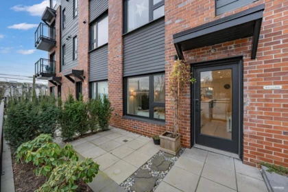 162 565 E 2nd Street, North Vancouver, BC, North Vancouver — Townhouse for sale