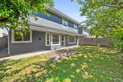 Garden / Landscaping Photo of 3628 Mckay Drive, Richmond, BC