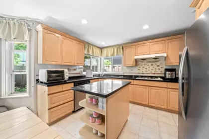 Kitchen Island Photo of 3628 Mckay Drive, Richmond, BC