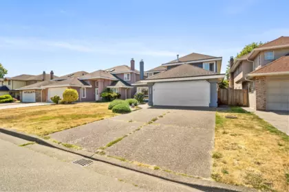 Swimming Pool Photo of 3628 Mckay Drive, Richmond, BC