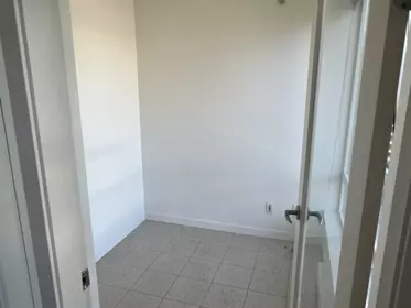 Primary Bathroom Photo of 1707 939 Expo Boulevard, Vancouver, BC