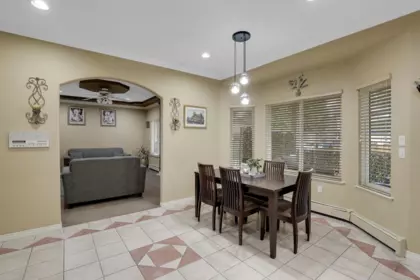 Basement Recreation Room Photo of 6125 132a Street, Surrey, BC