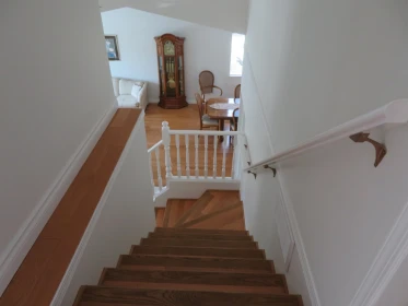 Staircase Photo of 1895 Yukon Avenue, Port Coquitlam, BC