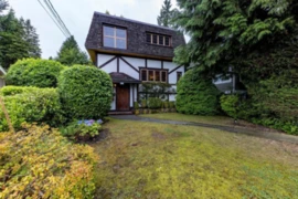 292 E St. James Road, North Vancouver, BC