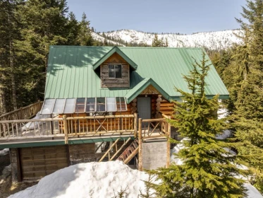 20807 Sakwi Creek Road, Mission, BC, Mission — Single Family Residence for sale